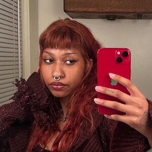 Meet your Posher, Leila